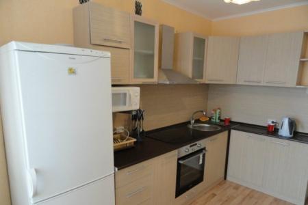 Чистая, теплая 2-к квартира в центре на Компросе