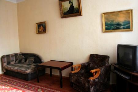 2ух комнатная квартира на Ж/Д вокзале по ул.Московская д.7