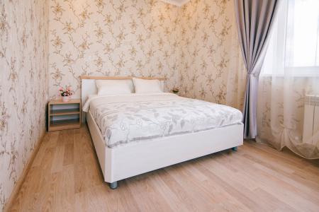 Светлая квартира на Черепахина 212
