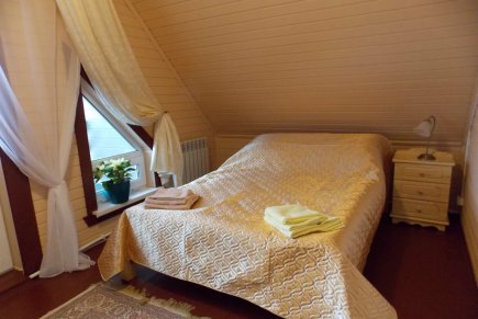 Коттедж у озера