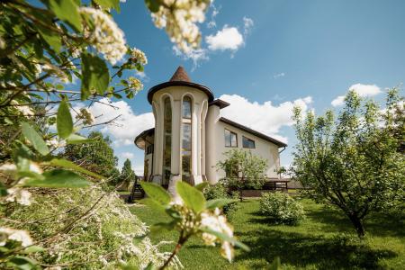 Коттедж с нотками стиля модерн