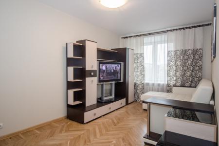 Сдаю квартиру Серова, 50