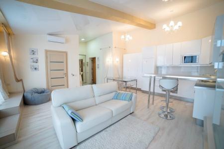 Сдам 2 комнатную квартиру с евро ремонтом