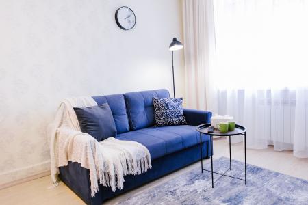 Рядом с ЖД вокзалом, однокомнатная квартира.