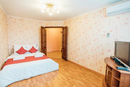 Новая двухкомнатная в центре (евро ремонт декабрь 2013)