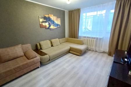 1к-квартира. 13 микрорайон, 20 дом.