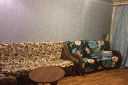 Предлагаю квартиру в районе войсковой части 54046 на выезде из города через Автозавод