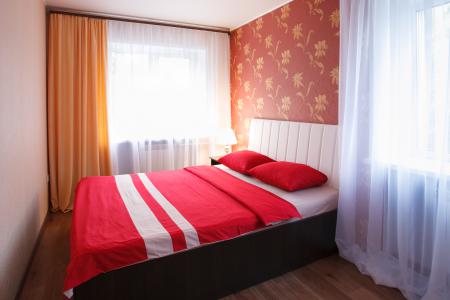 Апартаменты с 2-я спальнями  на набережной реки Енисей