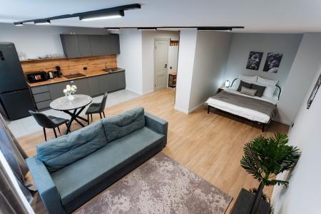 Стильные апартаменты на Аксакова 81