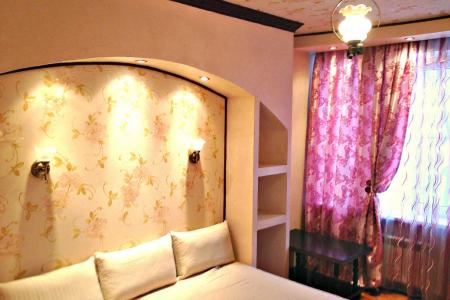 Посуточно 3-комнатная у метро Бауманская