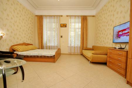 Квартира в Ялте на набережной