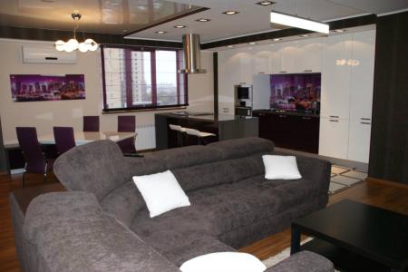 2 кв район торгового центра "Гудвин"