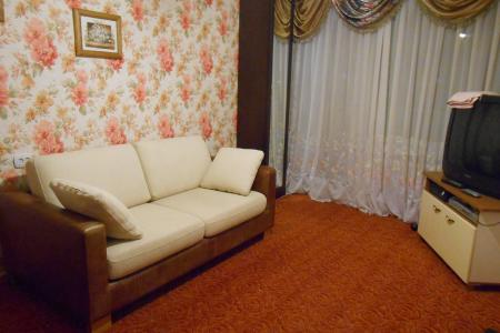 ВЫ ПОЛУЧАЕТЕ ДОМАШНИЙ УЮТ И ГОСТИНИЧНОЕ ОБСЛУЖИВАНИЕ ПО ОЧЕНЬ ПРИЯТНОЙ ЦЕНЕ!