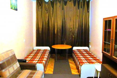 Комфортная 2-хкомнатная квартира рядом с м. Московская.