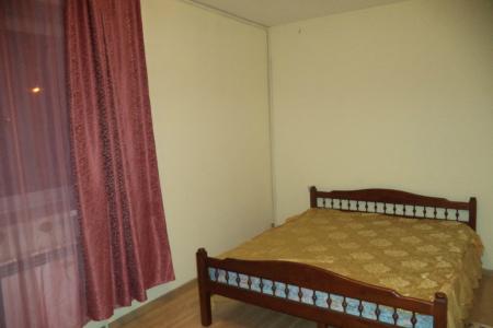 СДАЮ ЧАСОВУЮ-ПОСУТОЧНУЮ  1 КВАРТИРУ