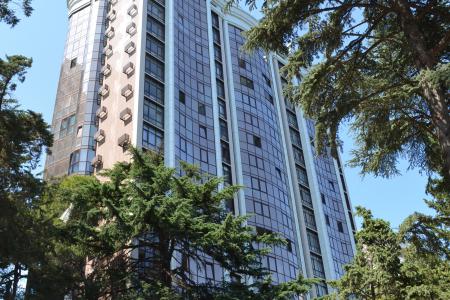 Апартаменты с двумя спальнями в Ялте в Приморском парке