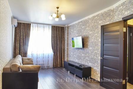 Уютная 1 ком. кв район  Петра Метальникова