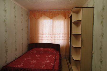 2к квартира посуточно, рядом ТЦ "ЭССЕН"