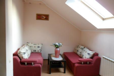 Двухкомнатная квартира восзле Лермонтовского разъезда, район Белая Ромашка, ПГЛУ