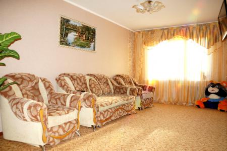 Двухкомнатную элитную квартиру в самом центре города