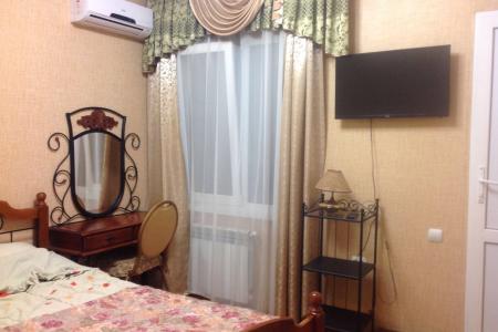 Центр города, до моря 5 минут пешком!