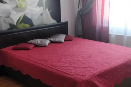 квартира посуточно и на часы в новом доме на верхнем этаже