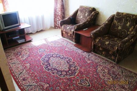 1 комн квартира на сутки ина часы район пл. Театральная