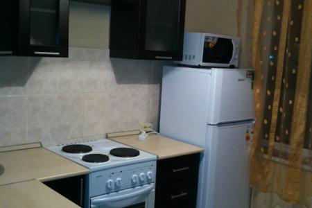 Сдам 2-к квартиру, ул. 5-й Армии 40