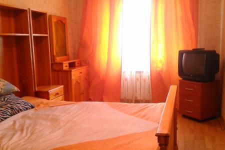 Двухкомнатная квартира напротив метро Козья Слабода.