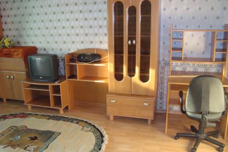 Двухкомнатная квартира рядом ТЦ Атолл, бульвар Побюеды