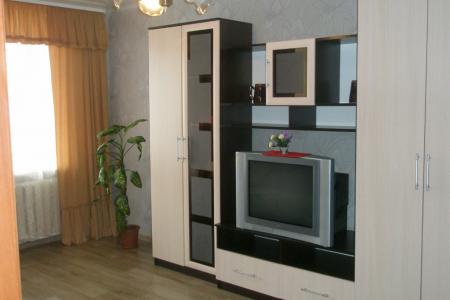 Однокомнатная квартира в районе гор.администрации.