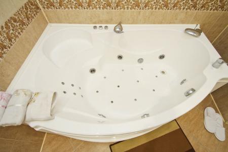 Чистая ухоженная квартира с джакузи и большой кроватью