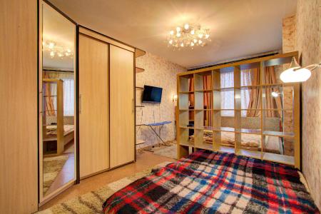 Комфортабельная видовая однокомнатная квартира в элитном доме.