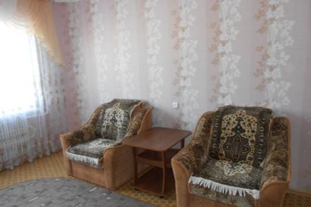 Сдам 3хкомнатную квартиру,центр,недалеко от курортной зны.