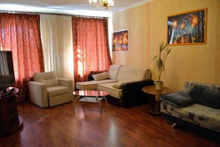 Посуточно 3 к.кв., Петроградский район