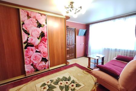 Комфортая "двушка" с хорошим ремонтом, всей мебелью и техникой, wi-fi.