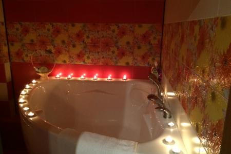 Уютная квартира с огромной ванной, чистая, ухоженная, современная мебель, вся необходимая техника