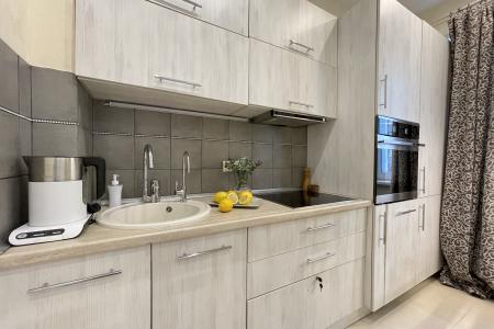 В современном центре правого берега в элитном доме по адресу: ул Сакко и Ванцетти 77 на 14 жтаже.