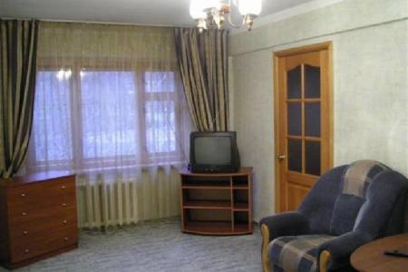 2к квартира у станции метро Красный проспект