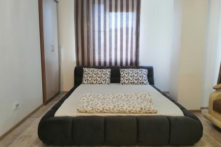 Большая студия в новостройке