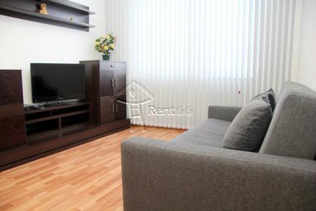 Кузнецова, 7