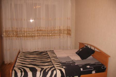 2-х комнатная квартира рядом с Ж.Д. вокзалом