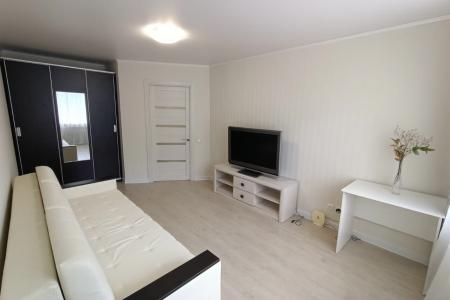 Замечательная 2к квартира вблизи Дворца спорта  после ремонта