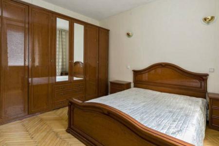 Комфортная 2-комнатная квартира на м. Университет