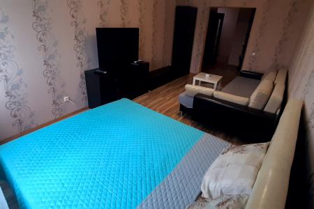 квартира на часы и сутки прямо у метро