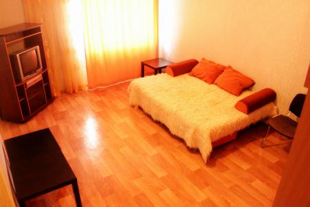 Однокомнатная квартира район Дом обороны,ТЦ Турана.