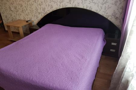 Сдаю по часам и суткам 1-комнатную на Глушкова