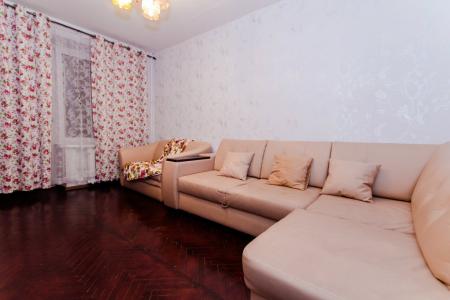 Сдается посуточно уютная 2-х комнатная квартира.