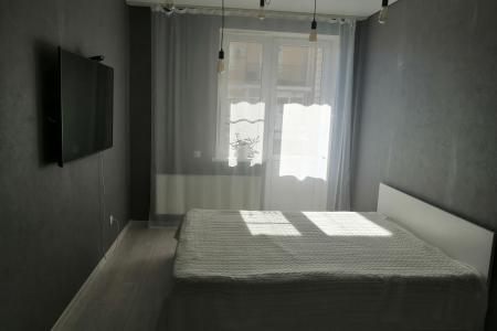 Однокомнатная квартира в новом доме с новой мебелью и новой техникой