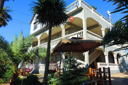 Дом на берегу моря в Батуми